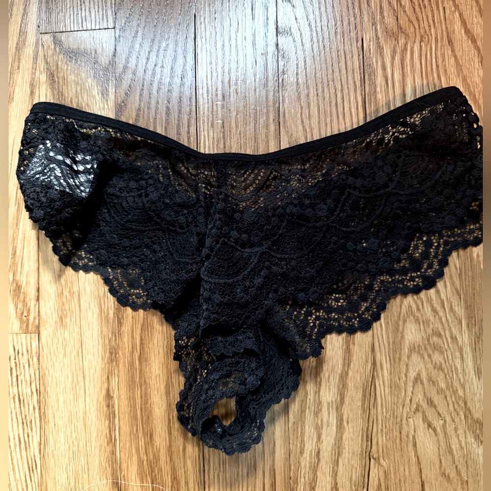 Lace bootie panties